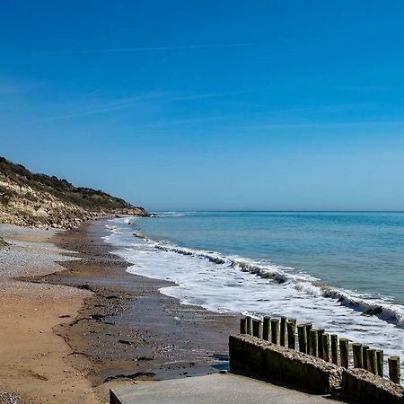 Whitecliff Bay Holiday Park Бембридж Екстериор снимка