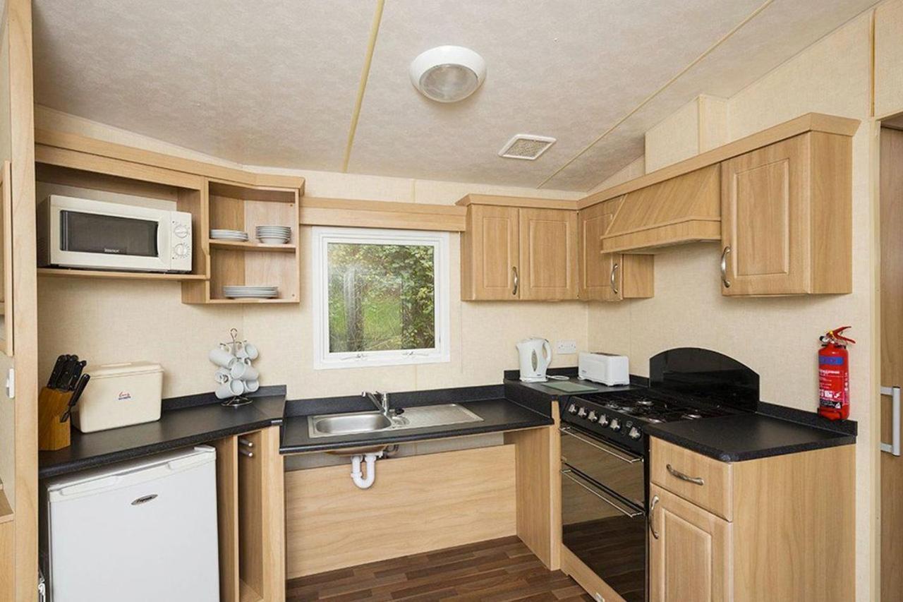 Whitecliff Bay Holiday Park Бембридж Екстериор снимка