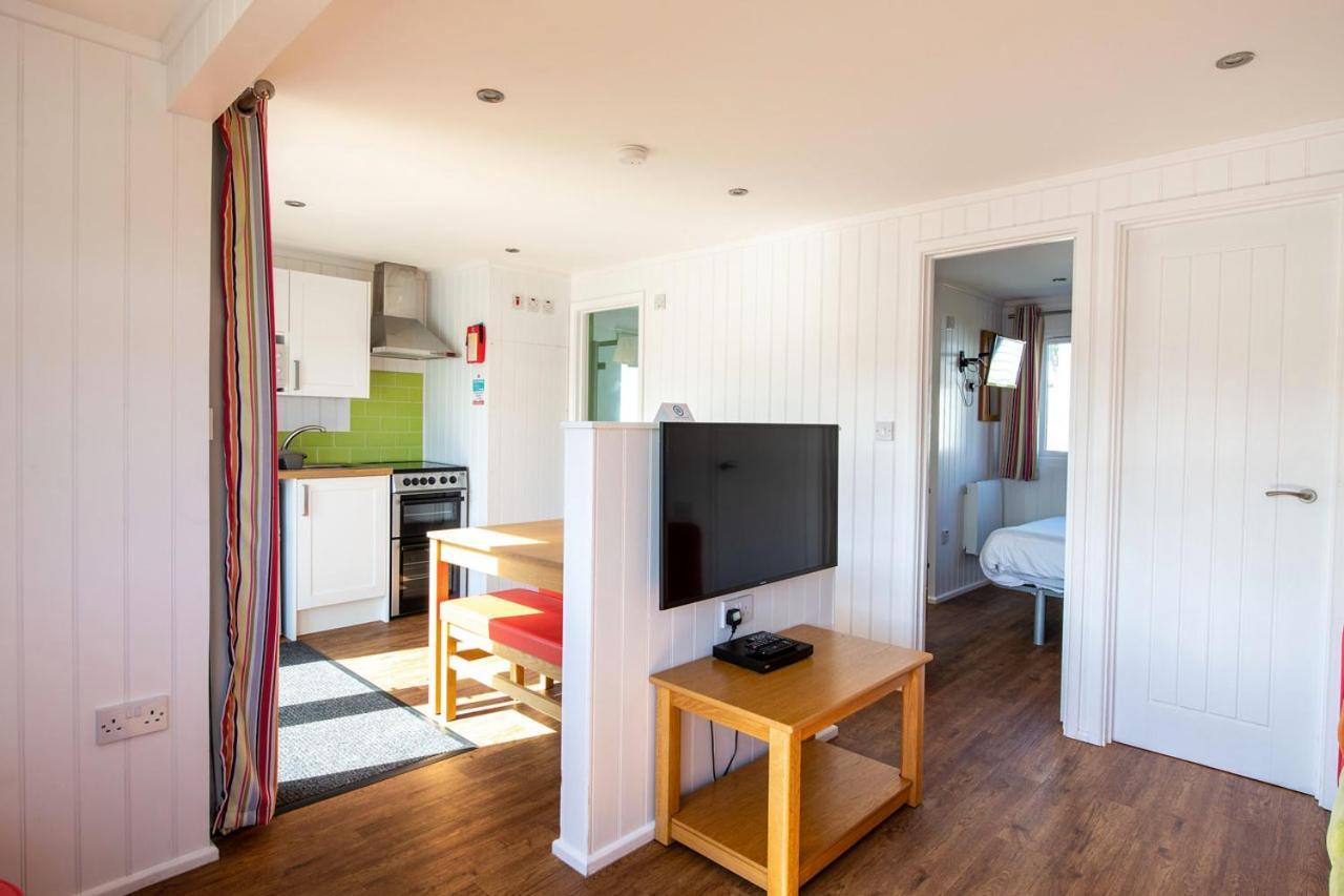 Whitecliff Bay Holiday Park Бембридж Екстериор снимка