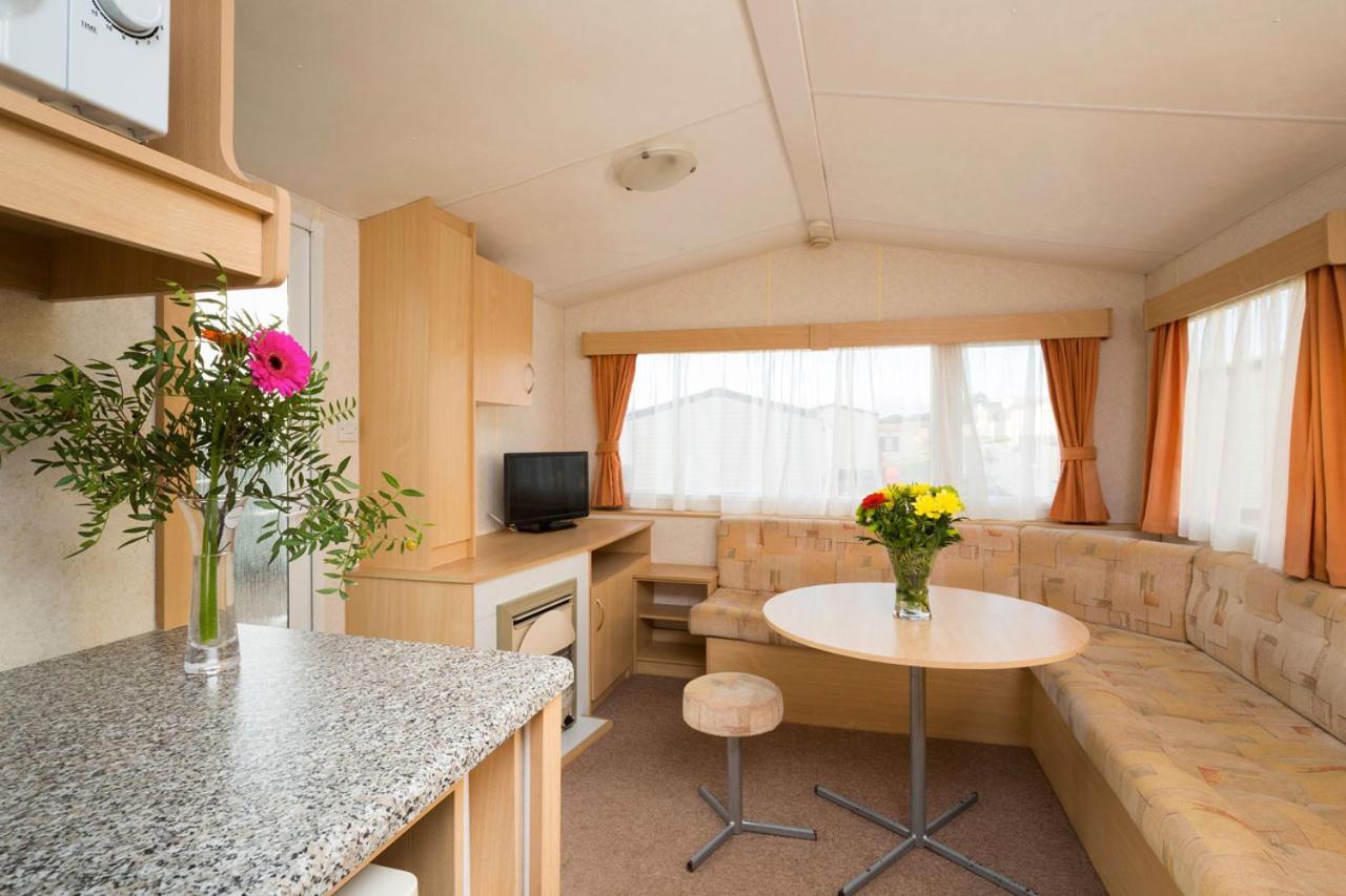 Whitecliff Bay Holiday Park Бембридж Екстериор снимка