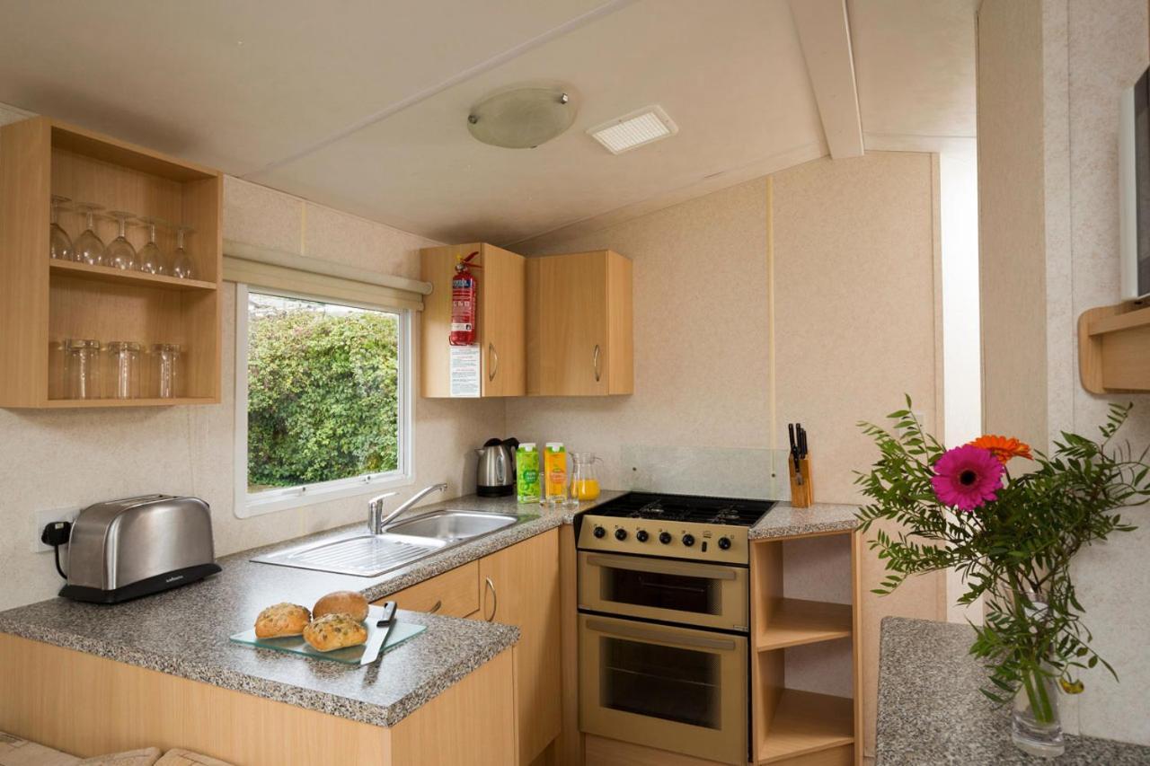 Whitecliff Bay Holiday Park Бембридж Екстериор снимка