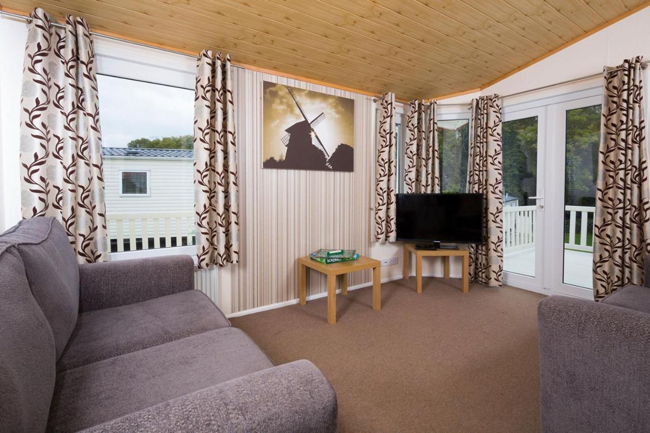 Whitecliff Bay Holiday Park Бембридж Екстериор снимка