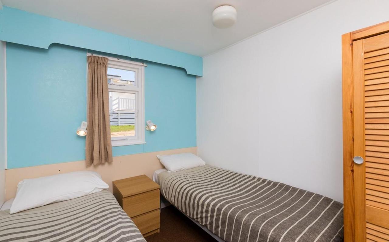 Whitecliff Bay Holiday Park Бембридж Екстериор снимка