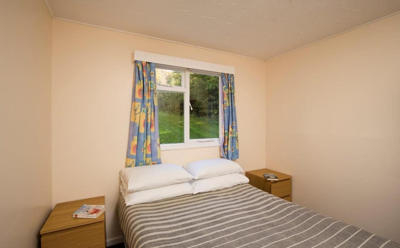 Whitecliff Bay Holiday Park Бембридж Екстериор снимка
