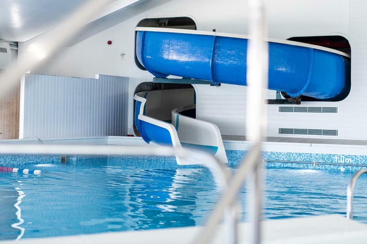 Whitecliff Bay Holiday Park Бембридж Екстериор снимка