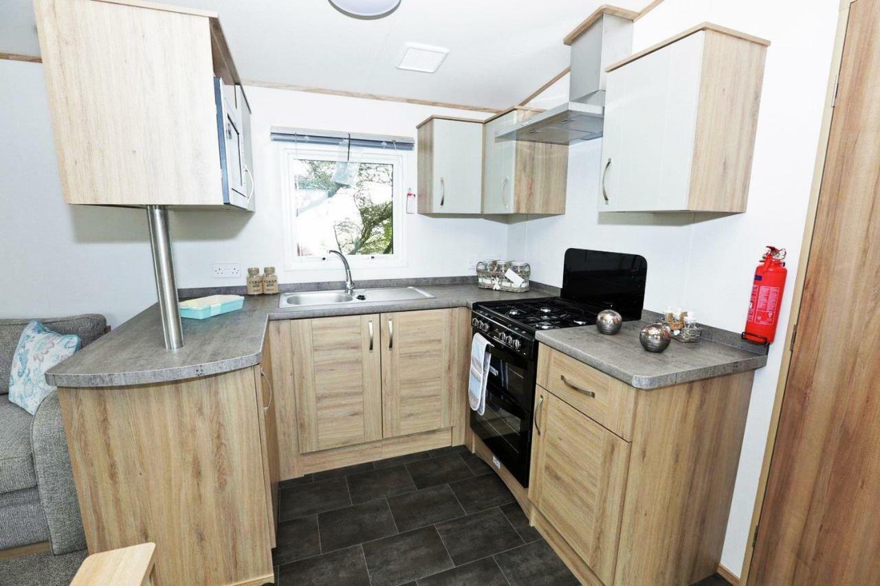 Whitecliff Bay Holiday Park Бембридж Екстериор снимка
