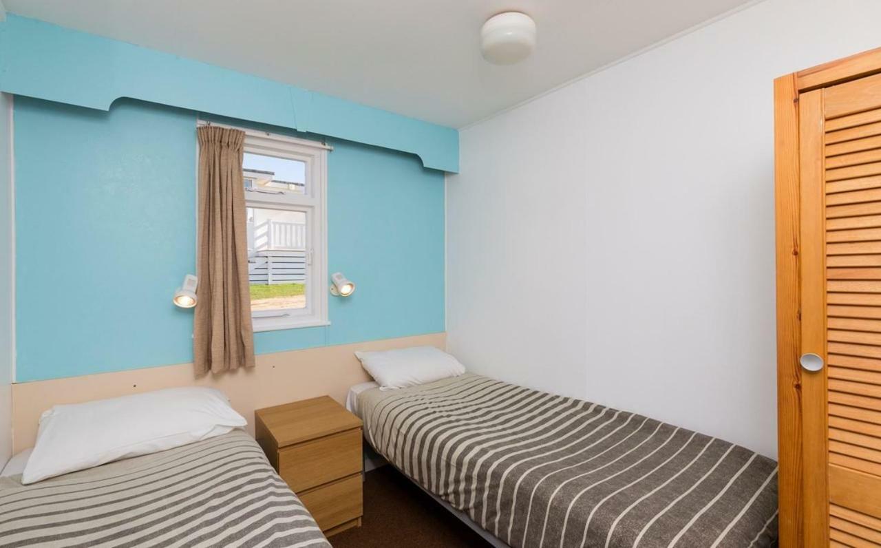 Whitecliff Bay Holiday Park Бембридж Екстериор снимка