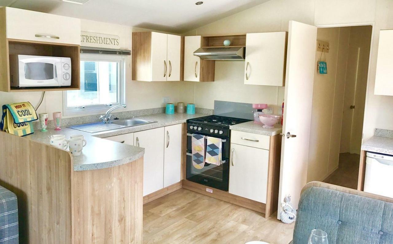 Whitecliff Bay Holiday Park Бембридж Екстериор снимка