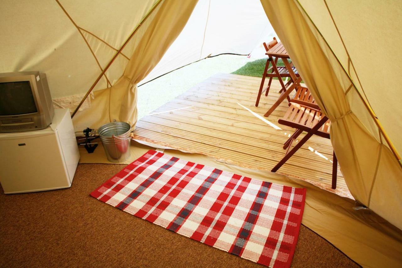 Whitecliff Bay Holiday Park Бембридж Екстериор снимка